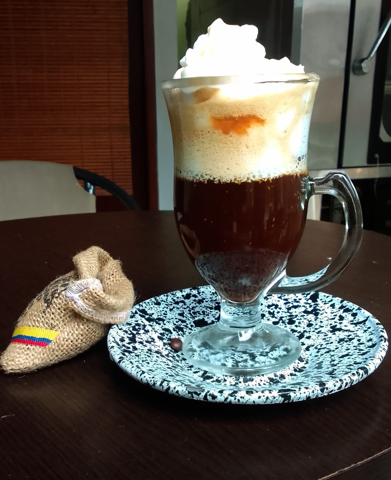 7cd68428-98a9-437a-a04c-3b98a800e715 Cafe vienes - Imagen 1