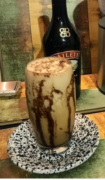 b26372fd-d9c1-498b-93cd-947e740f8a2d Frappe de Cafe - Imagen 1