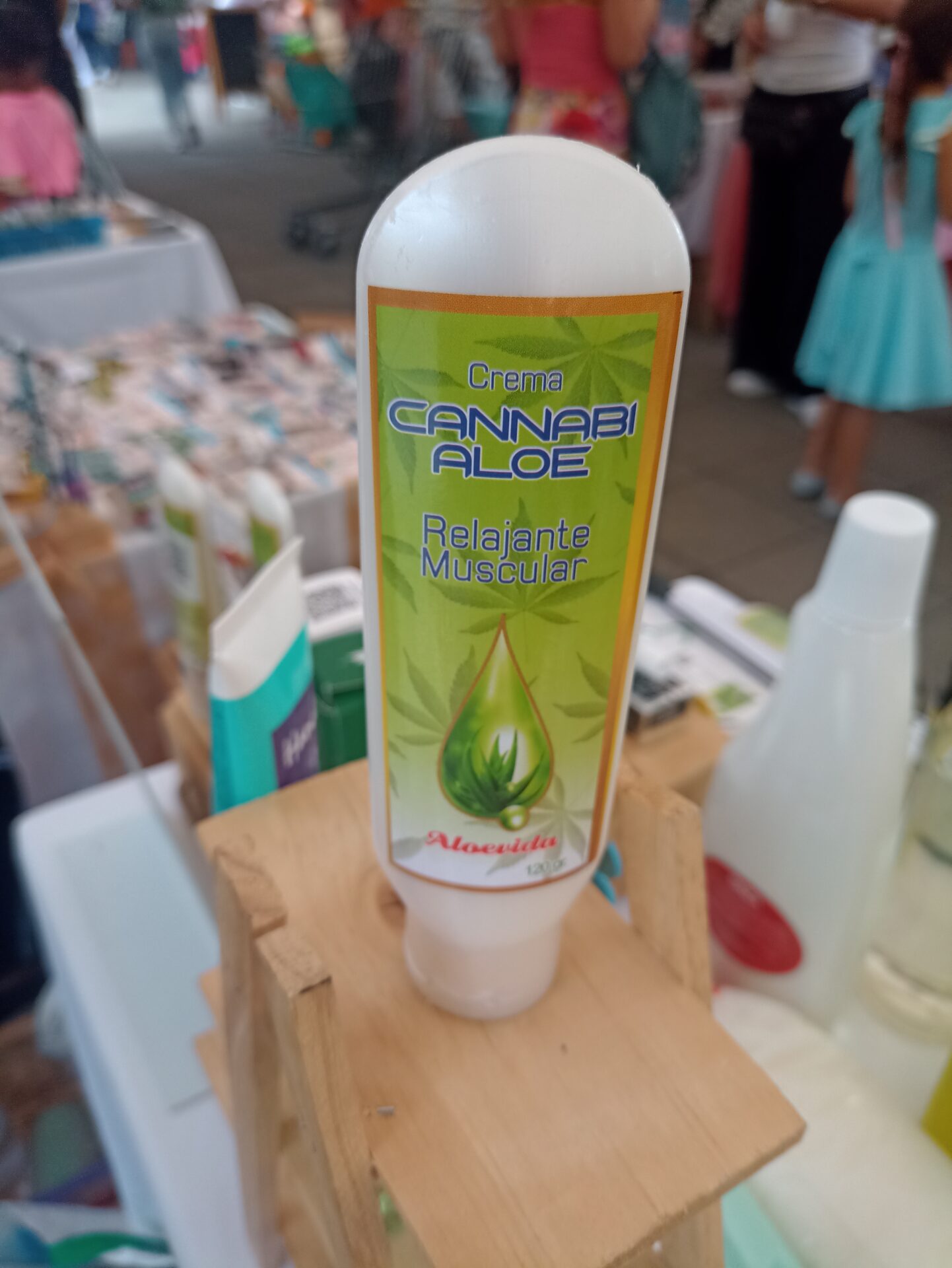 16961850789683957276790907155417 Crema Cannabi Aloe 120g - Imagen 1