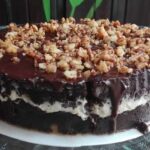 PORCIÓN Torta chicluda de chocolate