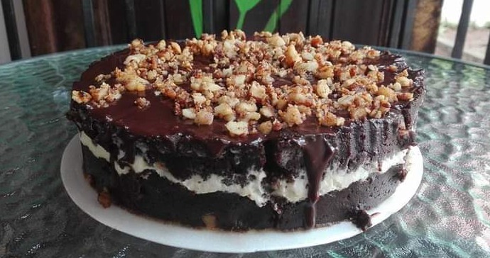PHOTO-2024-08-08-19-36-19 PORCIÓN Torta chicluda de chocolate - Imagen 1