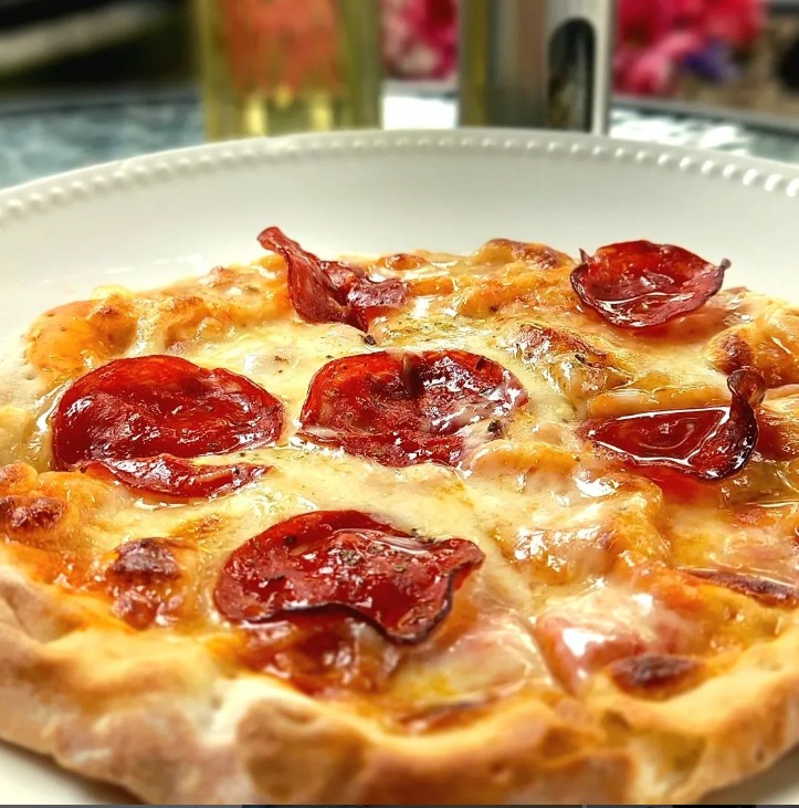 WhatsApp Image 2024-08-09 at 2.58.09 PM Pizza peperoni - Imagen 1