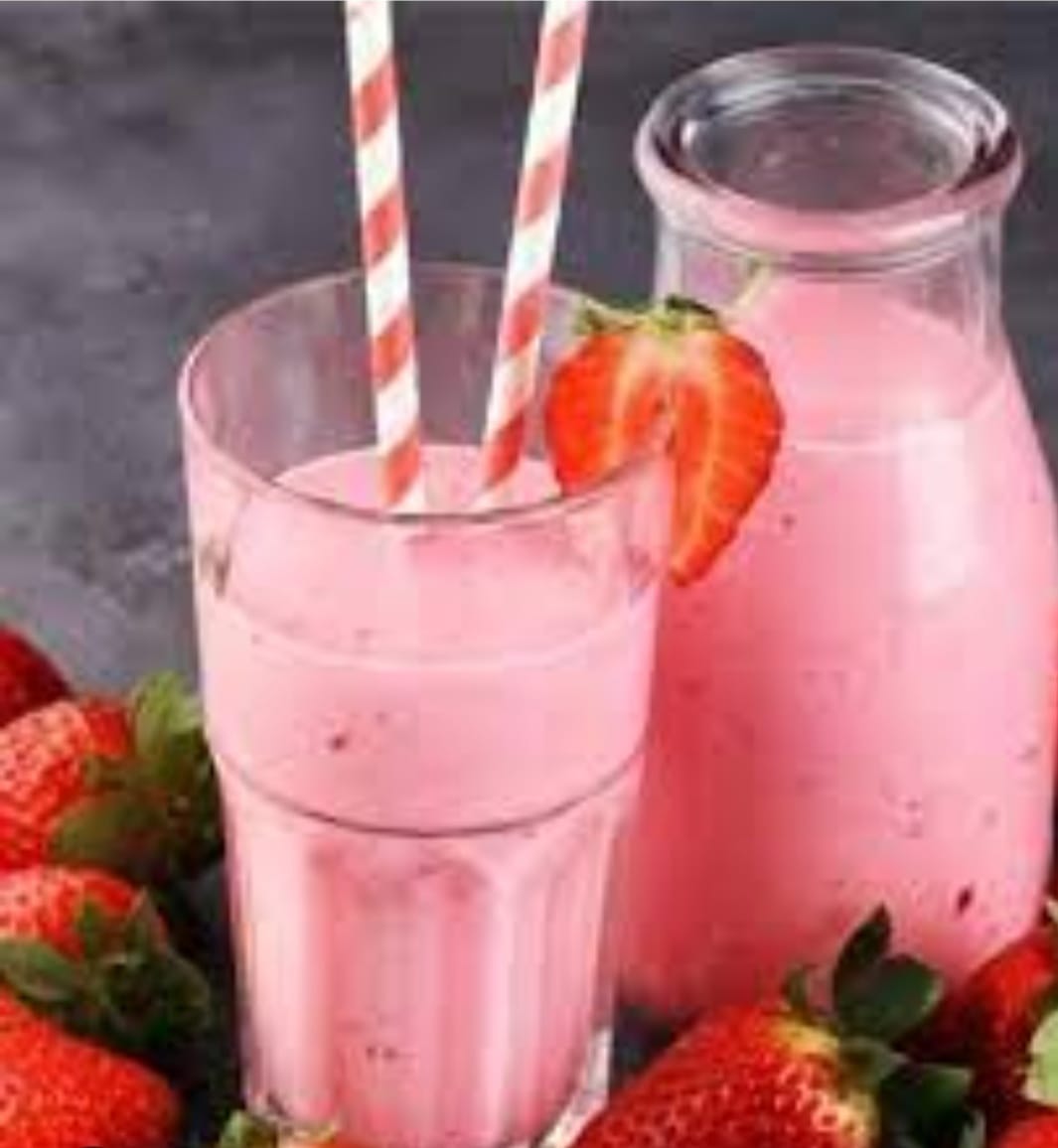 WhatsApp Image 2024-08-11 at 3.42.22 PM Jugos de Fresa en Leche - Imagen 1