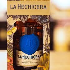 LA HECHICERA
